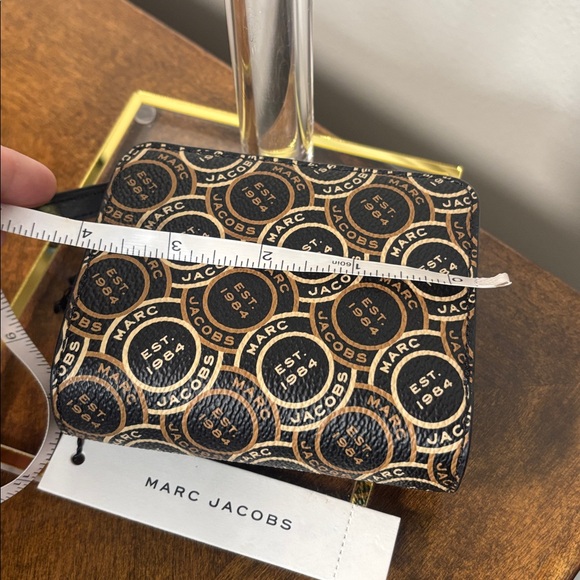 Marc Jacobs NWT Logo Wallet - Picture 12 of 16